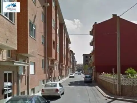 Piso en calle de Valdesaz