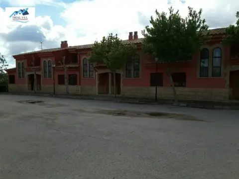 Casa adosada en calle del Cura