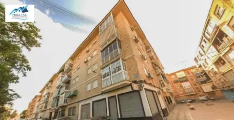 Piso en calle Arapiles - Bo Peral