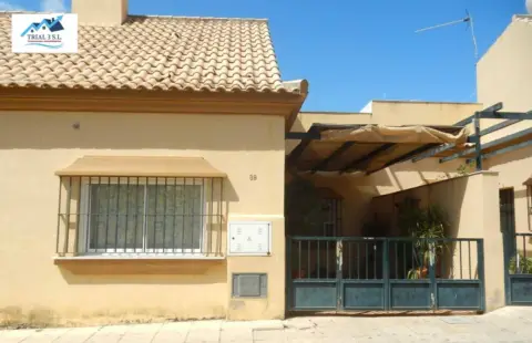 Casa en calle Cerrito Pinar