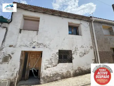 Casa adosada en calle de la Lechuga