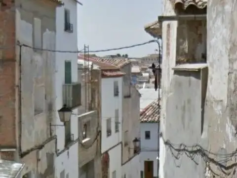 Casa adosada en calle de la Mallada