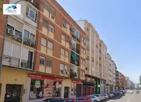 Piso en Avenida de Ricardo Carapeto Zambrano