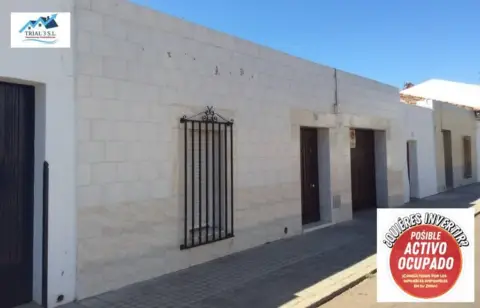 Casa adosada en calle de la Albuera