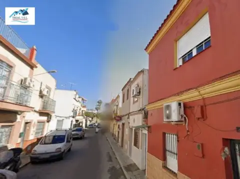 Casa en calle de Las Fuentes de Andalucía