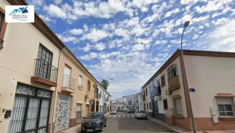 Casa en calle de Alcalá del Río