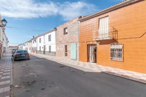 Casa en calle de la Baja