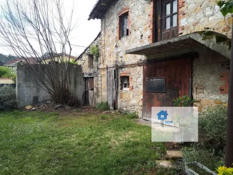Casa rústica en Barrio de Rocillo