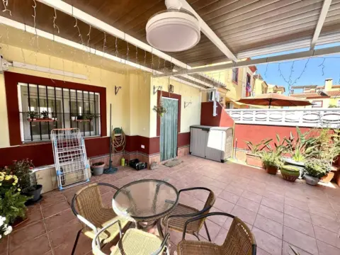 Casa adosada en Plaza Garza Real