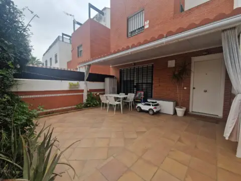 Casa adosada en Madre de Dios