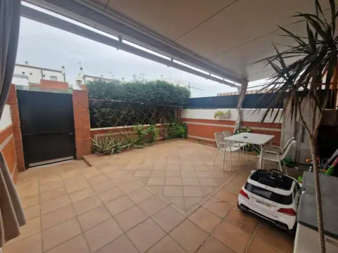 Casa adosada en Madre de Dios