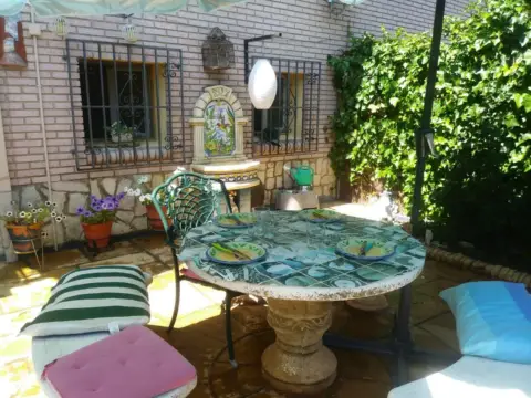 Casa adosada en calle Urbanización Villagulema