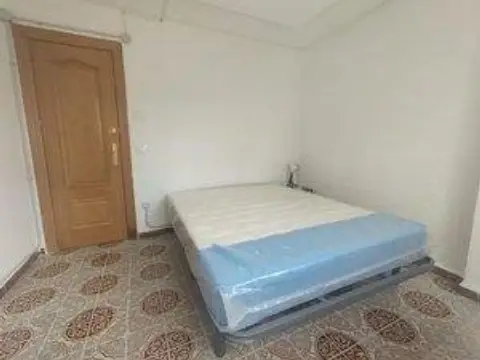 Habitación en calle Cami Reial