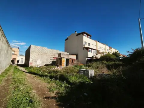 Terreno en calle de Tírig