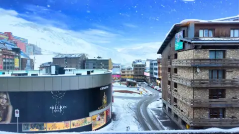 Edificio en calle Sant Jordi