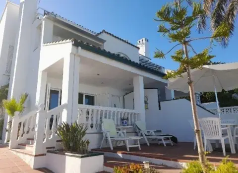 Casa adosada en calle Mont S Jose B