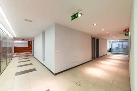 Oficina en Plaza de Poniente, 5