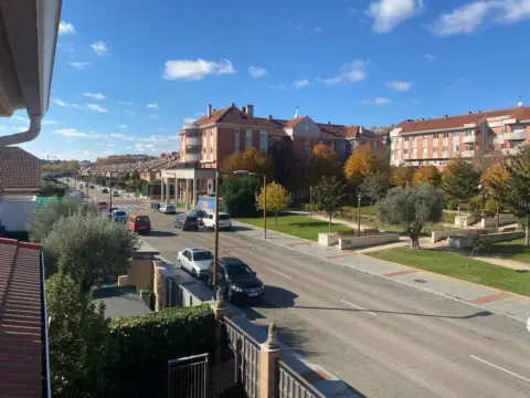 Chalet en Avenida José Luis Lasa