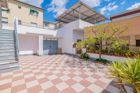 Casa pareada en calle de Calderón