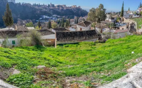 Terreno en Vereda de Enmedio