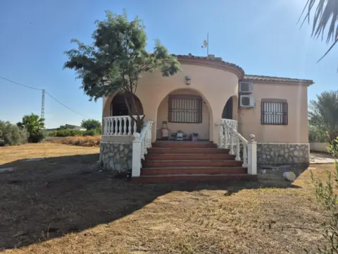 Chalet en Santa Agueda