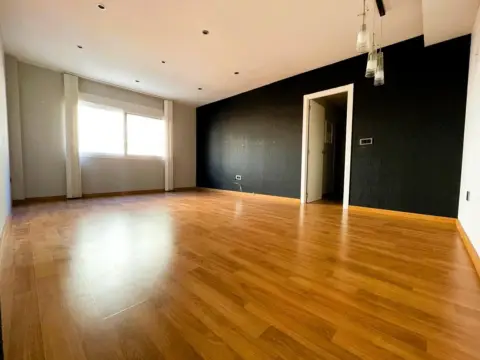 Piso en Casines