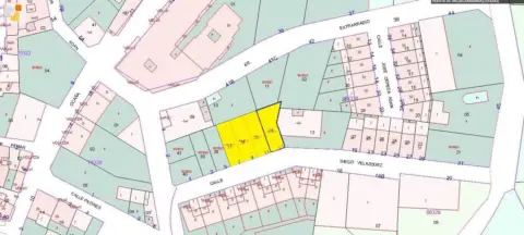 Terreno en calle Diego Velázquez, 7