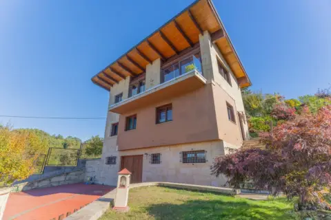 Casa en calle del Monte Ulleira