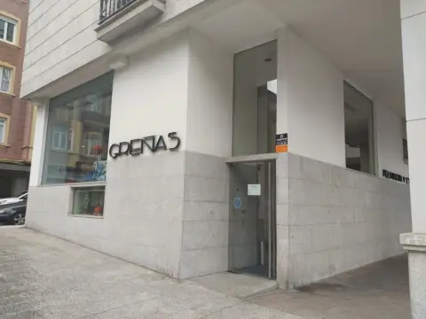 Local comercial en Plaza de la Ilustración, 1