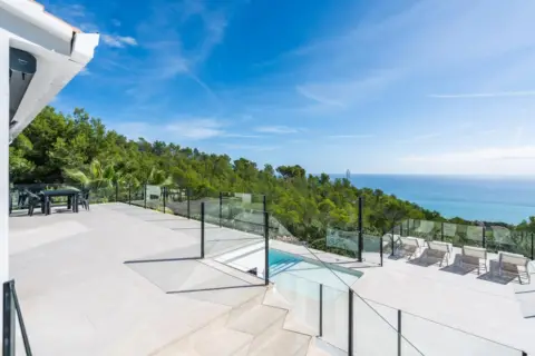 Chalet en calle Isla Mancolibre