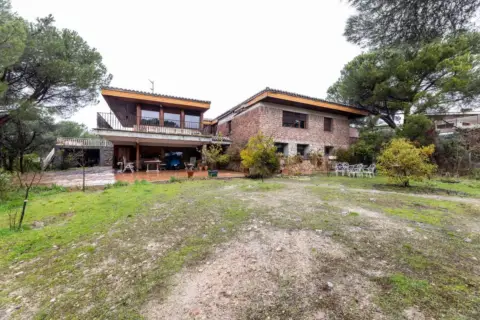 Chalet en Los Peñascales