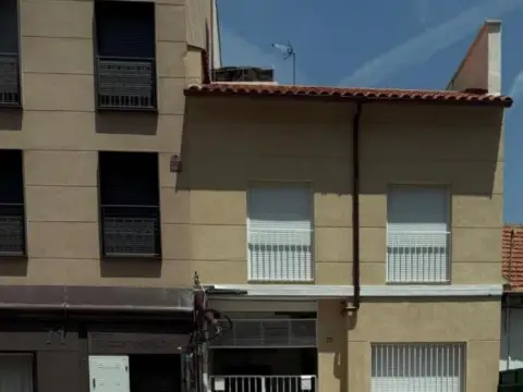 Chalet en Avenida de la Constitución