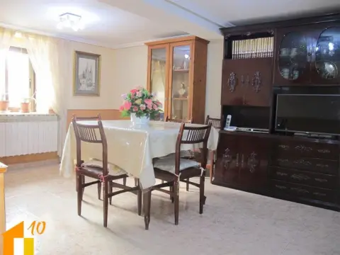 Chalet en calle de Poza