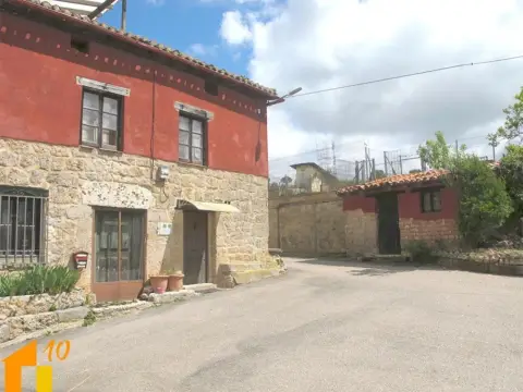 Casa en Humienta
