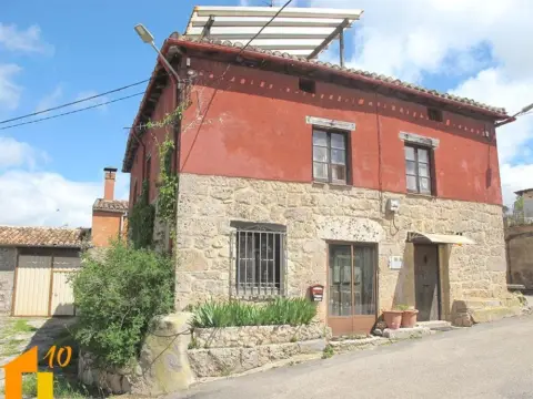 Casa en Humienta