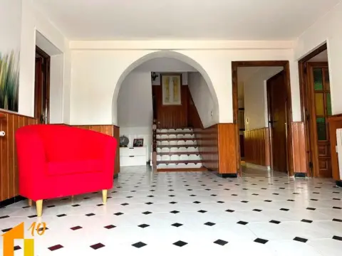 Chalet en Barrio Mamarron
