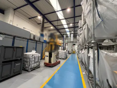 Nave industrial en Hipercor