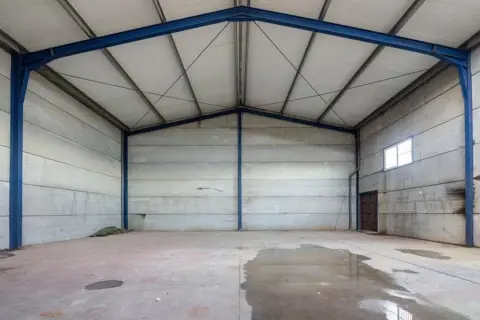 Nave industrial en Polg. Ind. La Luisiana
