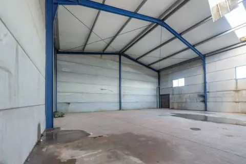 Nave industrial en Polg. Ind. La Luisiana