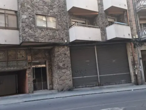 Local comercial en Avenida de Portugal