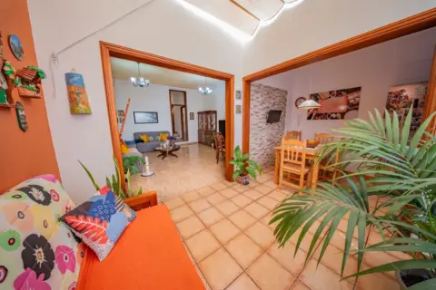 Casa adosada en calle del Sol