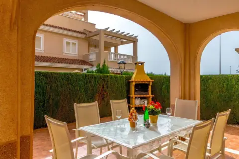 Piso en calle Pino Canadá, 5