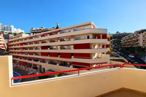 Ático en calle Caleta del Jurado, 7