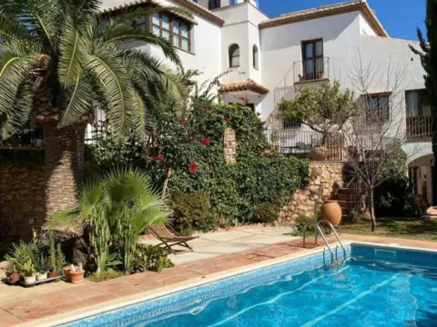 Chalet en calle Gardenias