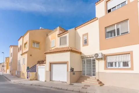 Casa en Avenida Maestro Gaspar Vivas