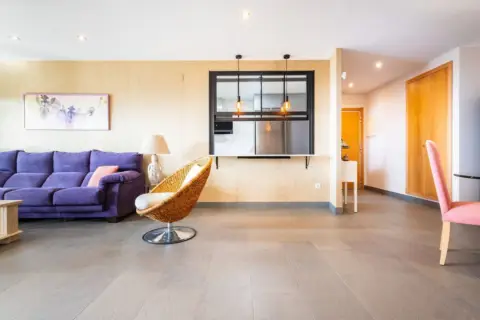 Piso en calle CL Tombatossals, nº 11