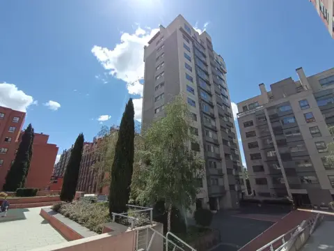 Piso en calle de Rafael Bergamín