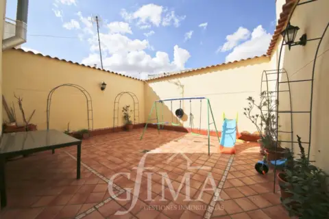 Casa en Avda. Juan Carlos I