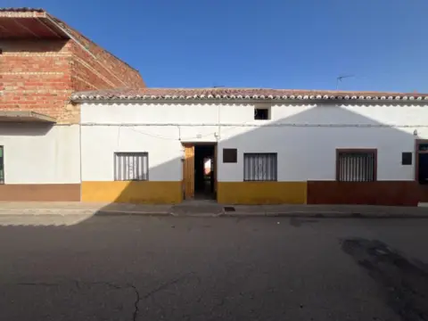 Casa en calle Puerta Granada