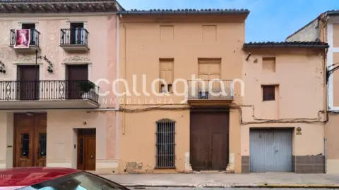 Casa adosada en Carrer del Pintor Vergara
